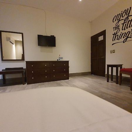 Punto Madero Hotel & Plaza Mocorito Exterior photo