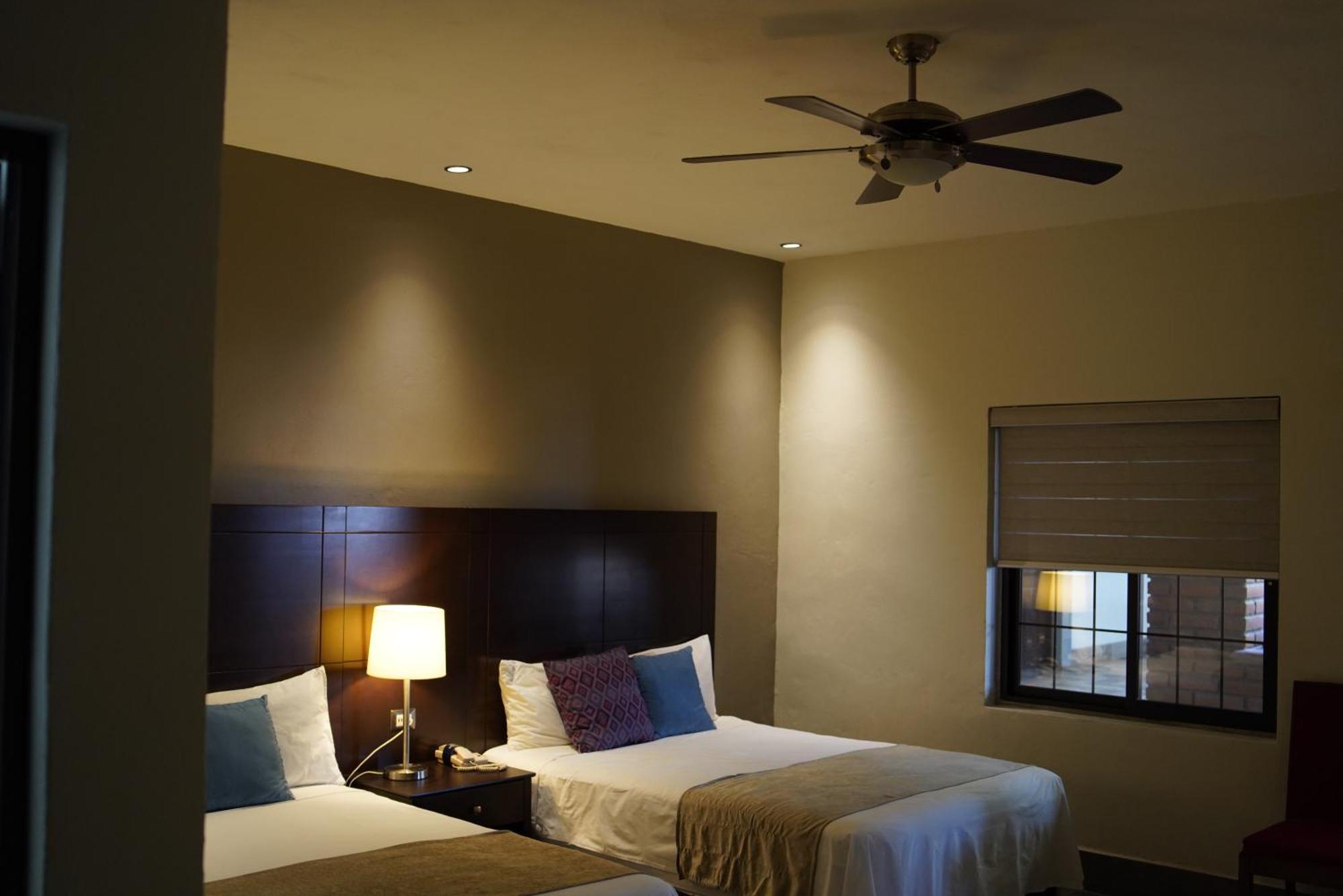Punto Madero Hotel & Plaza Mocorito Exterior photo